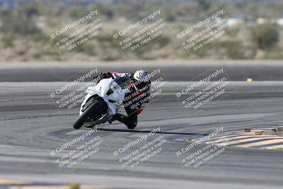 media/Jan-15-2026-Racers Edge (Thu) [[dfebeb70ab]]/3-B Group/Session 2 (Turn 11)/